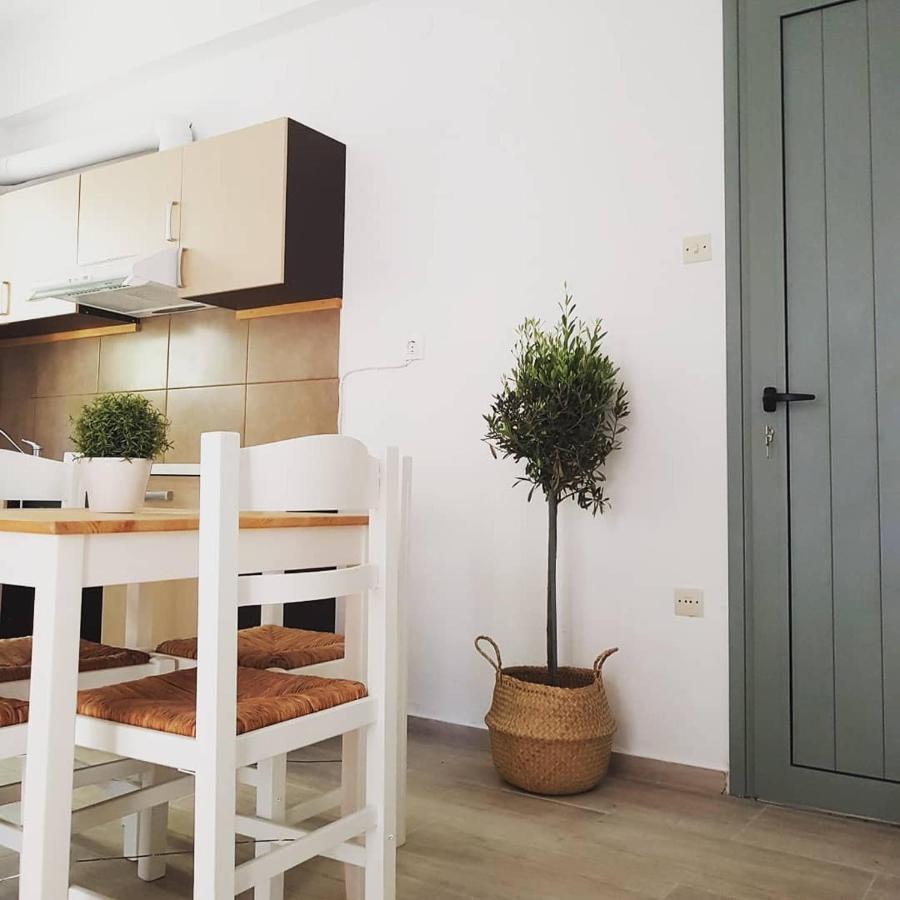 Greekowl Apartments Skiathos Town Exterior photo
